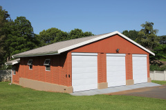 Tripple-Garage-Brick-Finish